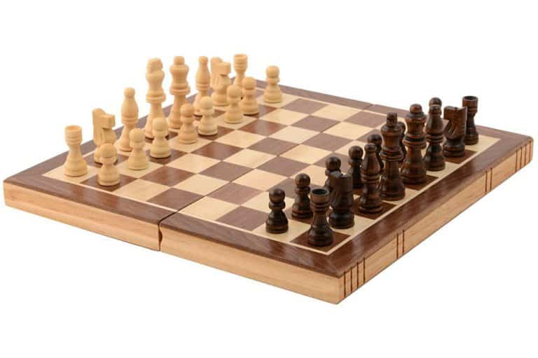 Kangaroo’s Folding Wooden Chess Set with Magnet Closure Review